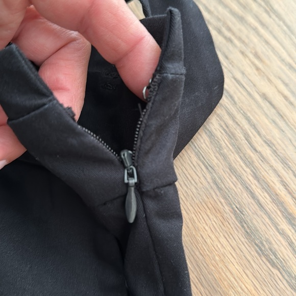 Ann Taylor new with tags scalloped shorts in black w side zip n slash pockets - Picture 7 of 14